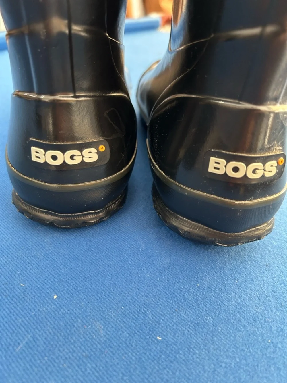 Bogs Black Women's Mid-Calf Rain Boots, size 9 - Picture 4 of 8